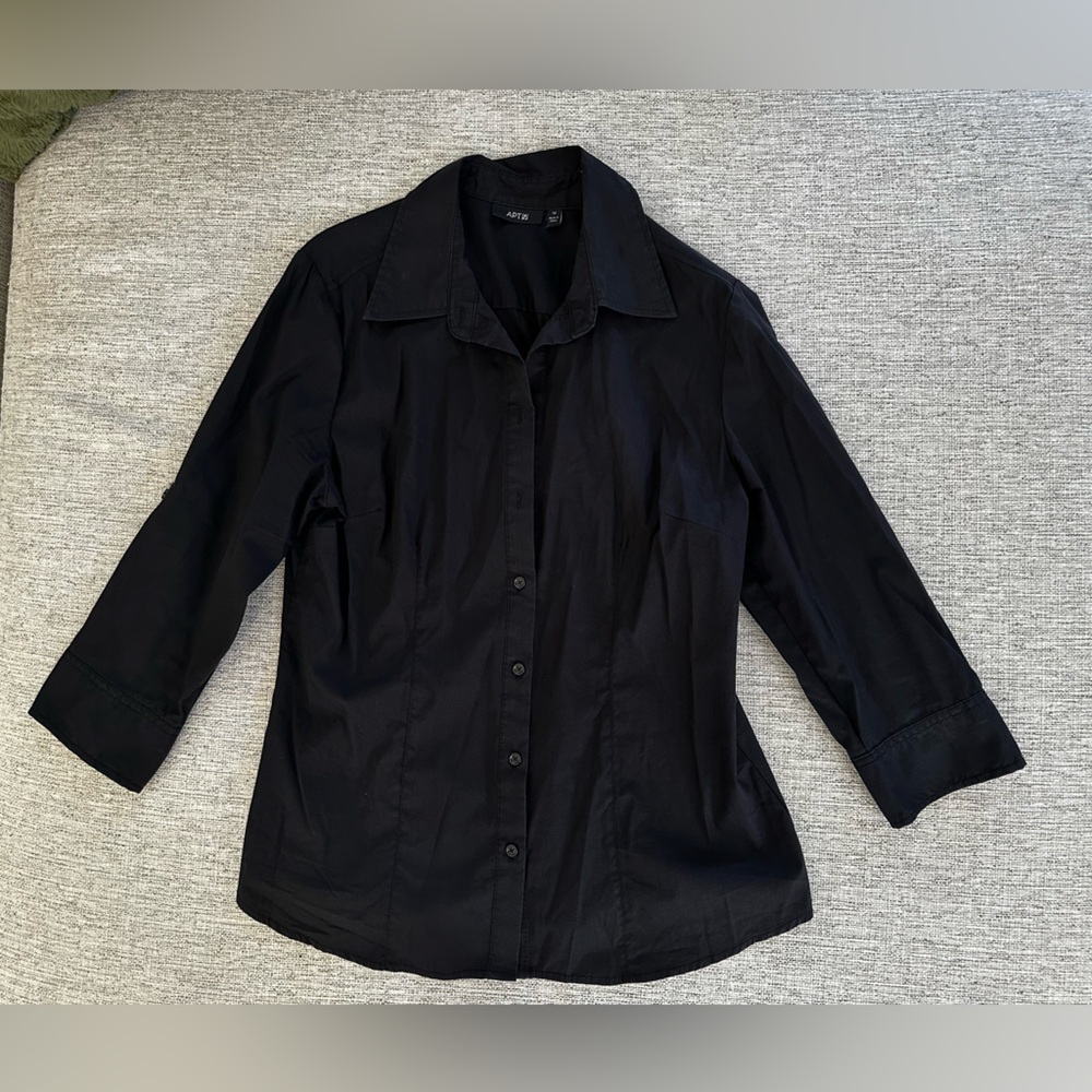 WOMENS APT 9 BUTTON UP SHIRT SIZE MEDIUM